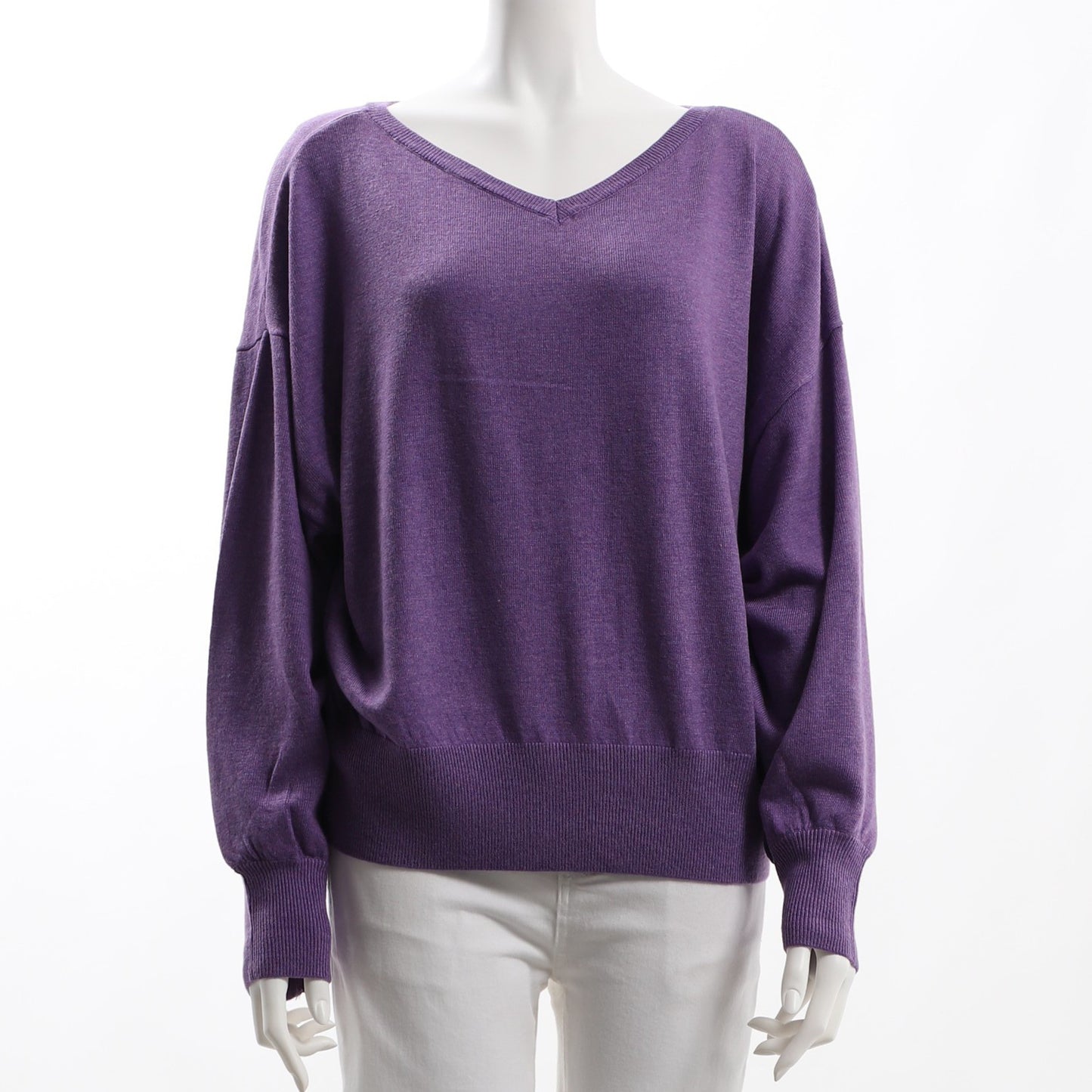 バックDカンデザインVネックニット