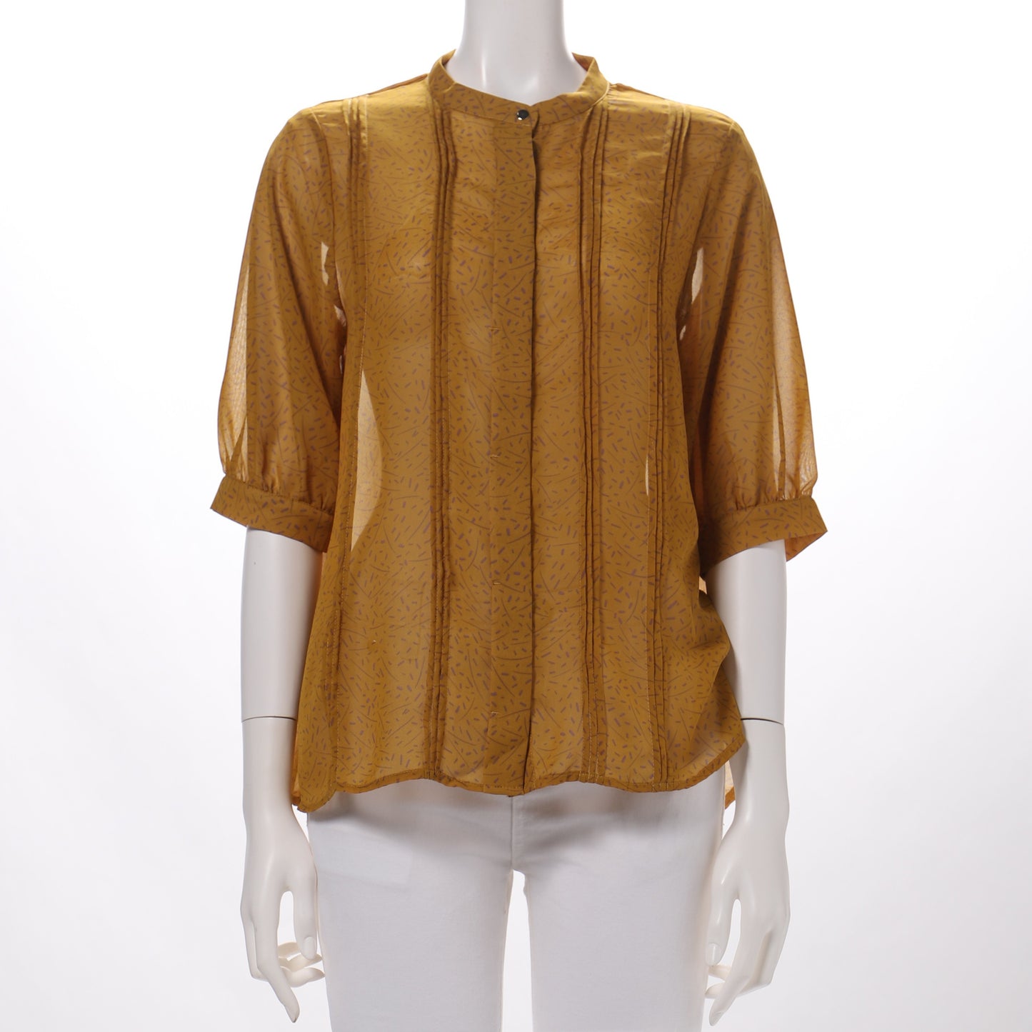 タックデザインシアーバンドカラーブラウス