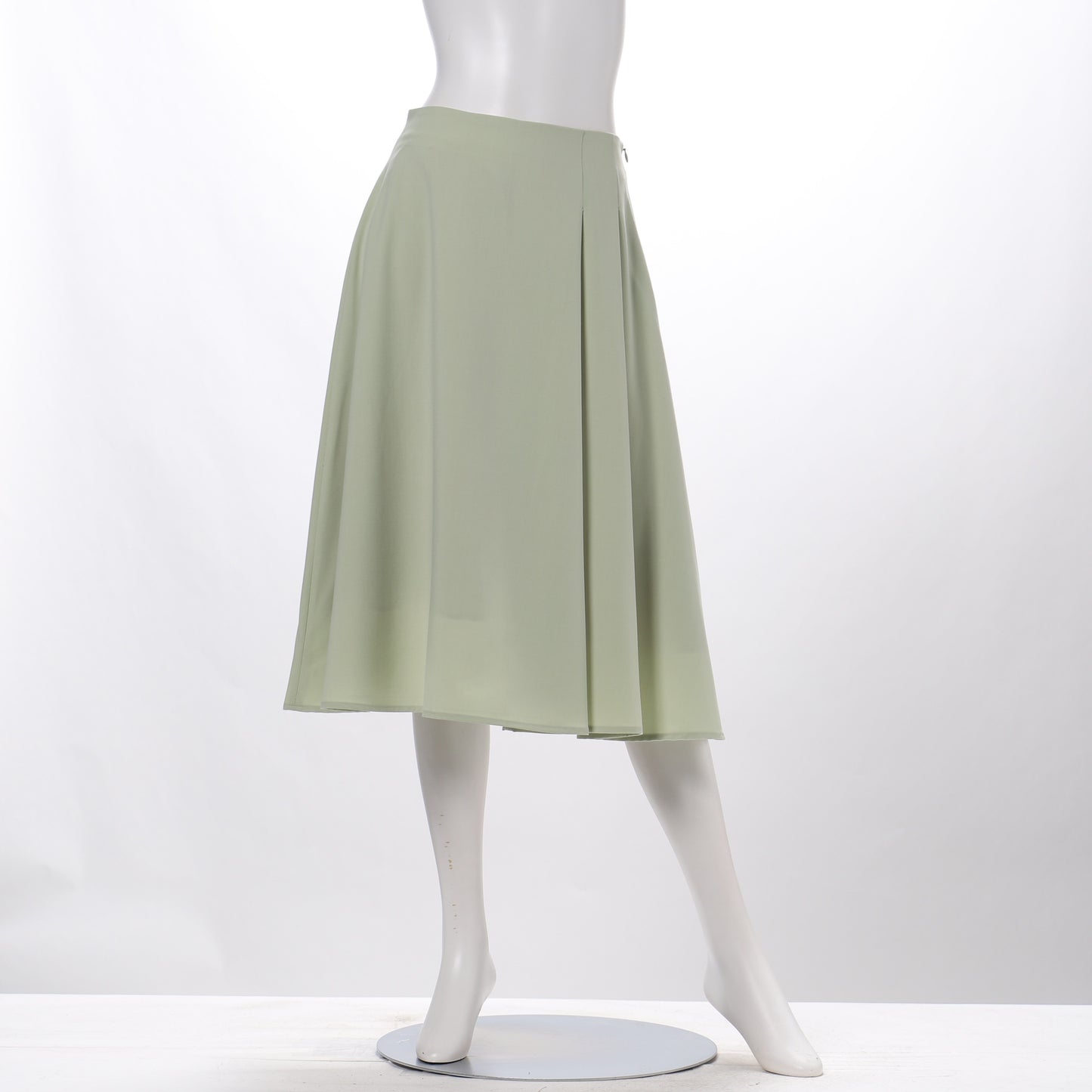 サイドタックフレアスカート