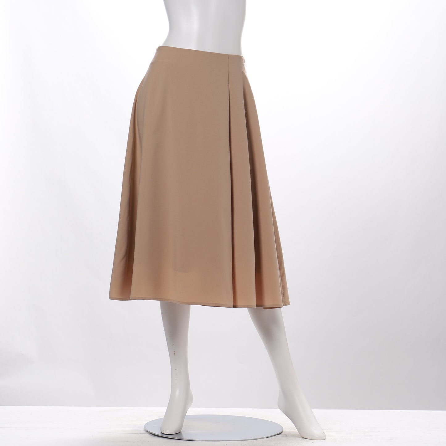 サイドタックフレアスカート