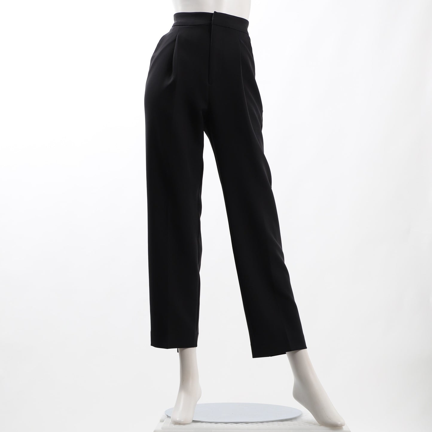 バックゴムタックテーパードパンツ