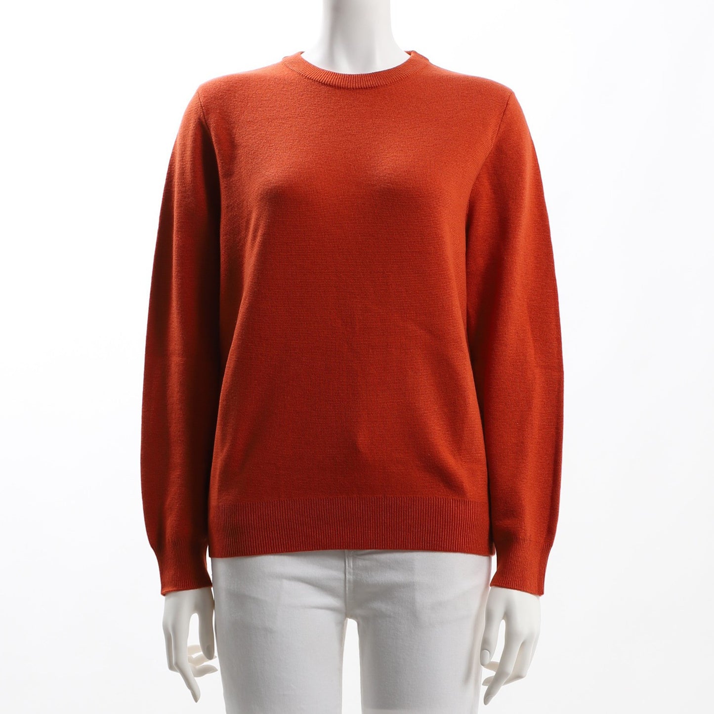 シンプルクルーネックニット