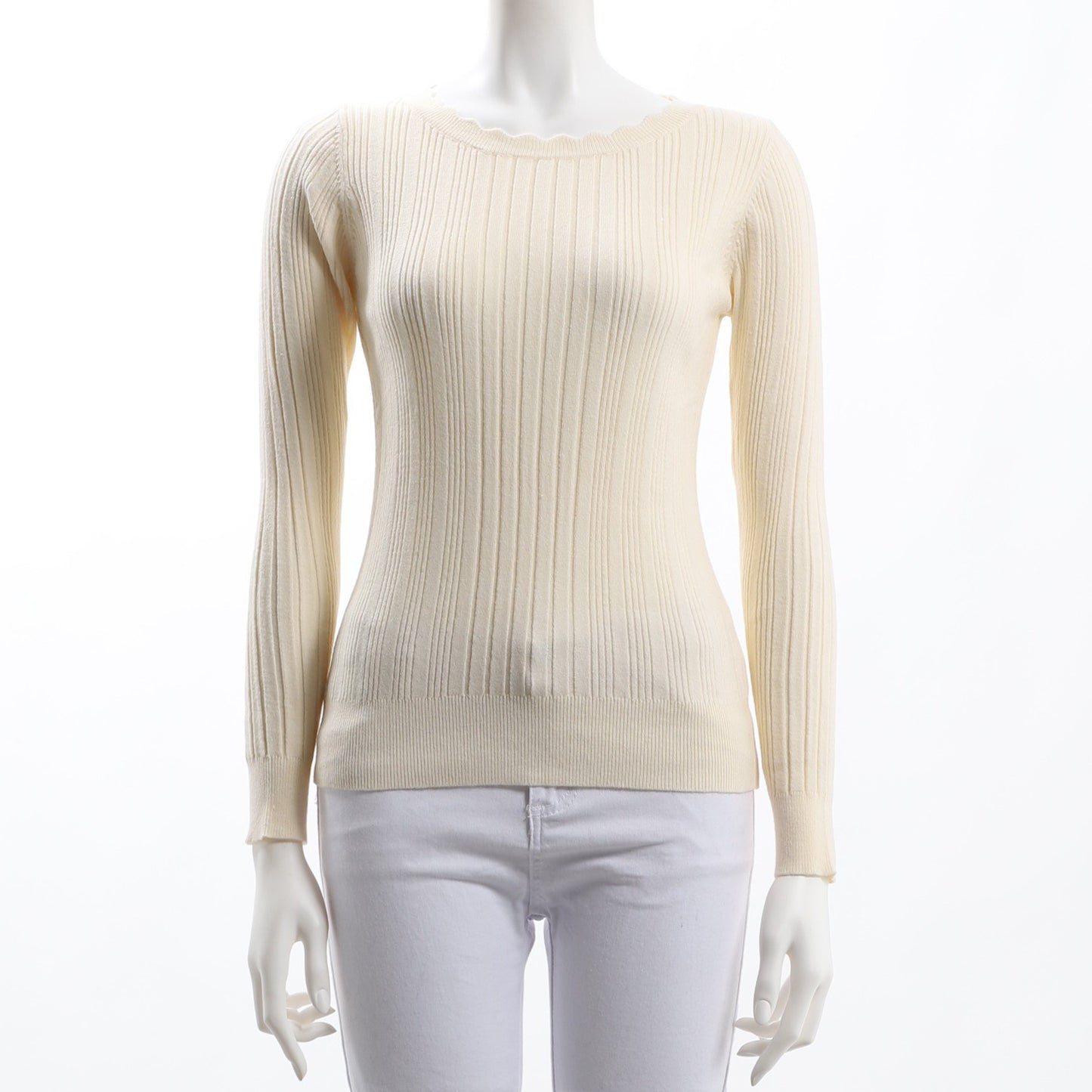 スカラップネックニット