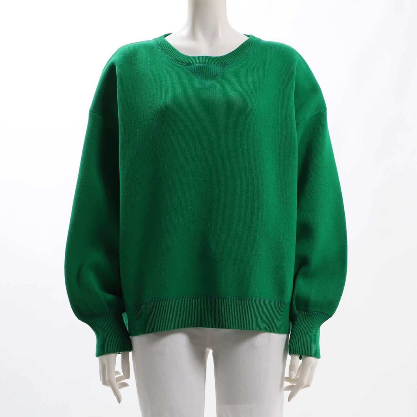 ドロップショルダーラウンドネックニット