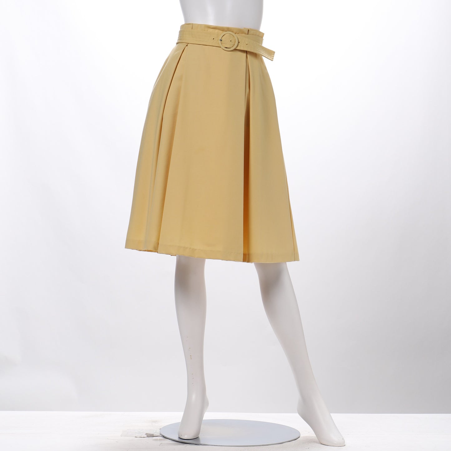 ベルト付きフレアスカート