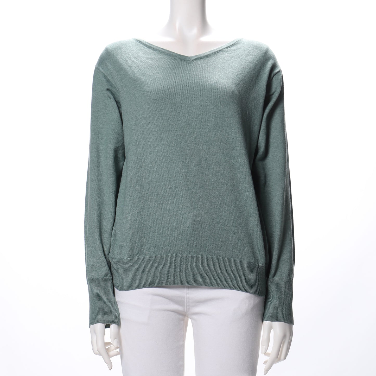 ベーシックVネックニット