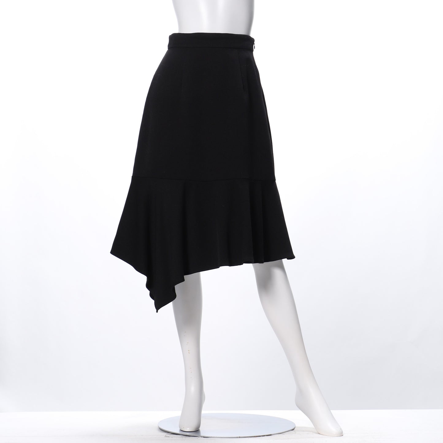アシンメトリーヘムトランペットスカート