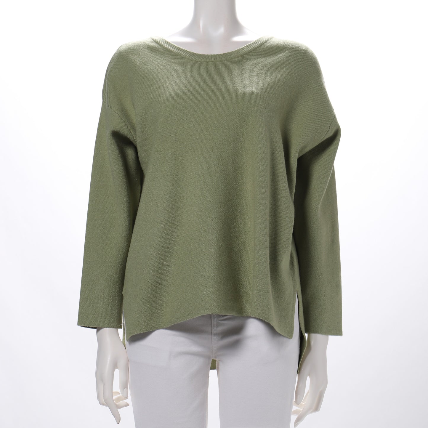 バックレースアップデザインニット