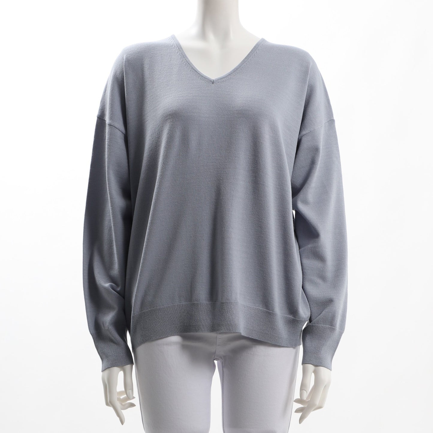 シンプルデザインVネックニット