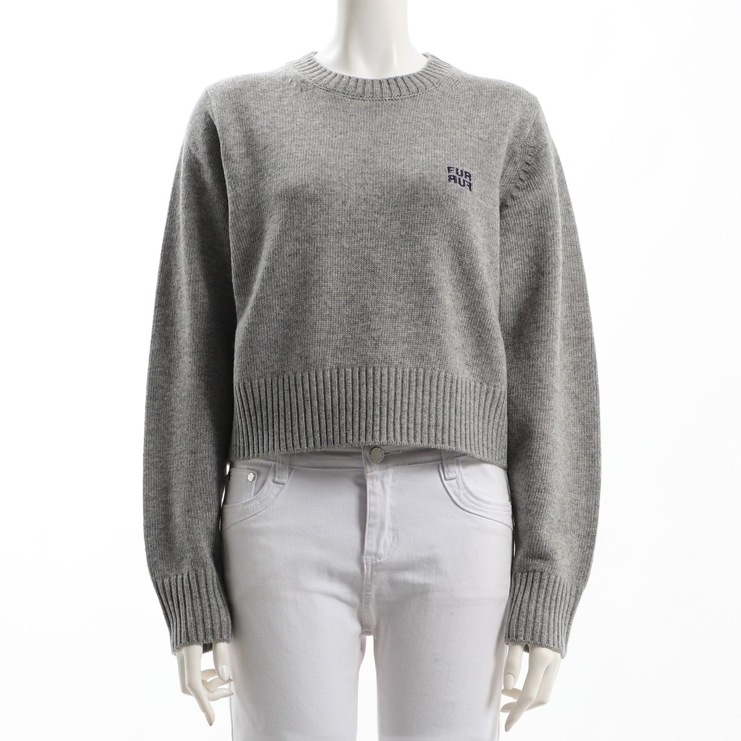 コンパクトクルーネックセーター