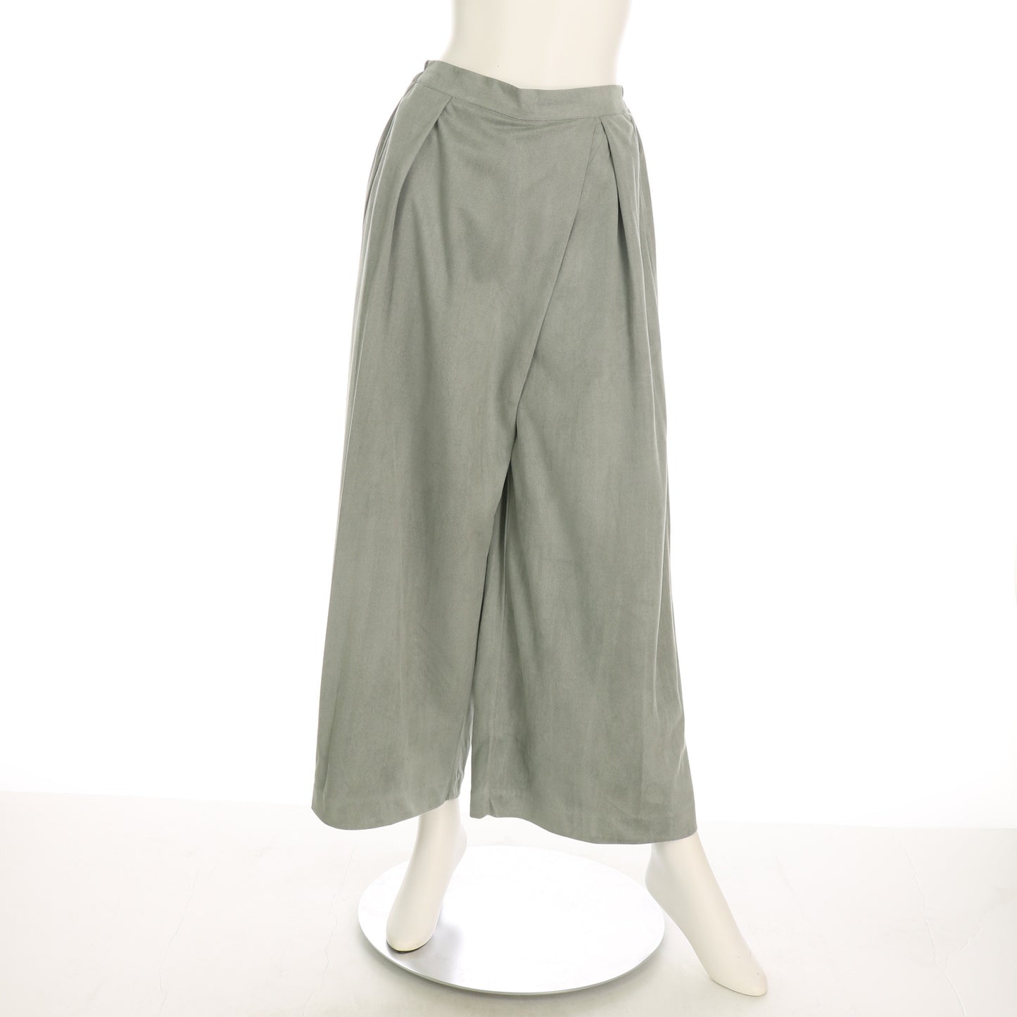 フロントタックラップ風ワイドパンツ