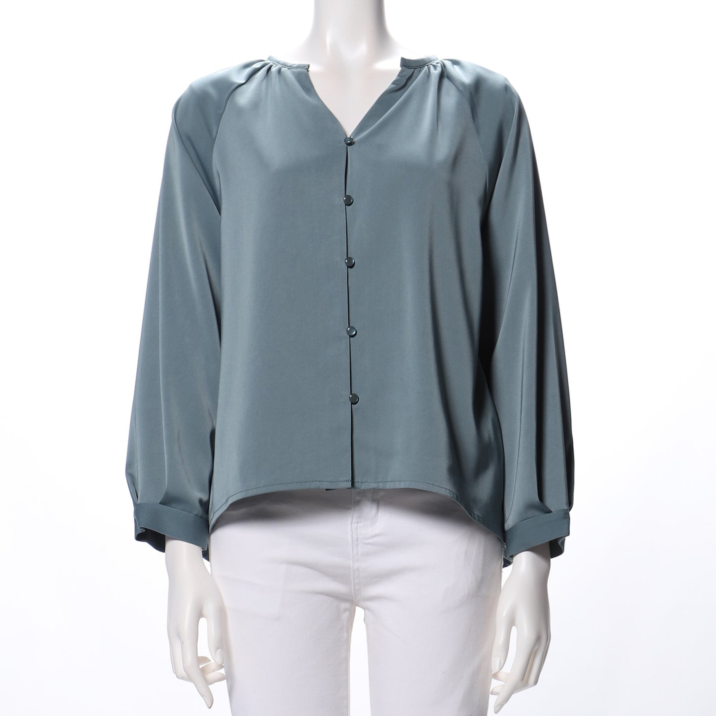 フロントボタンバックテールブラウス