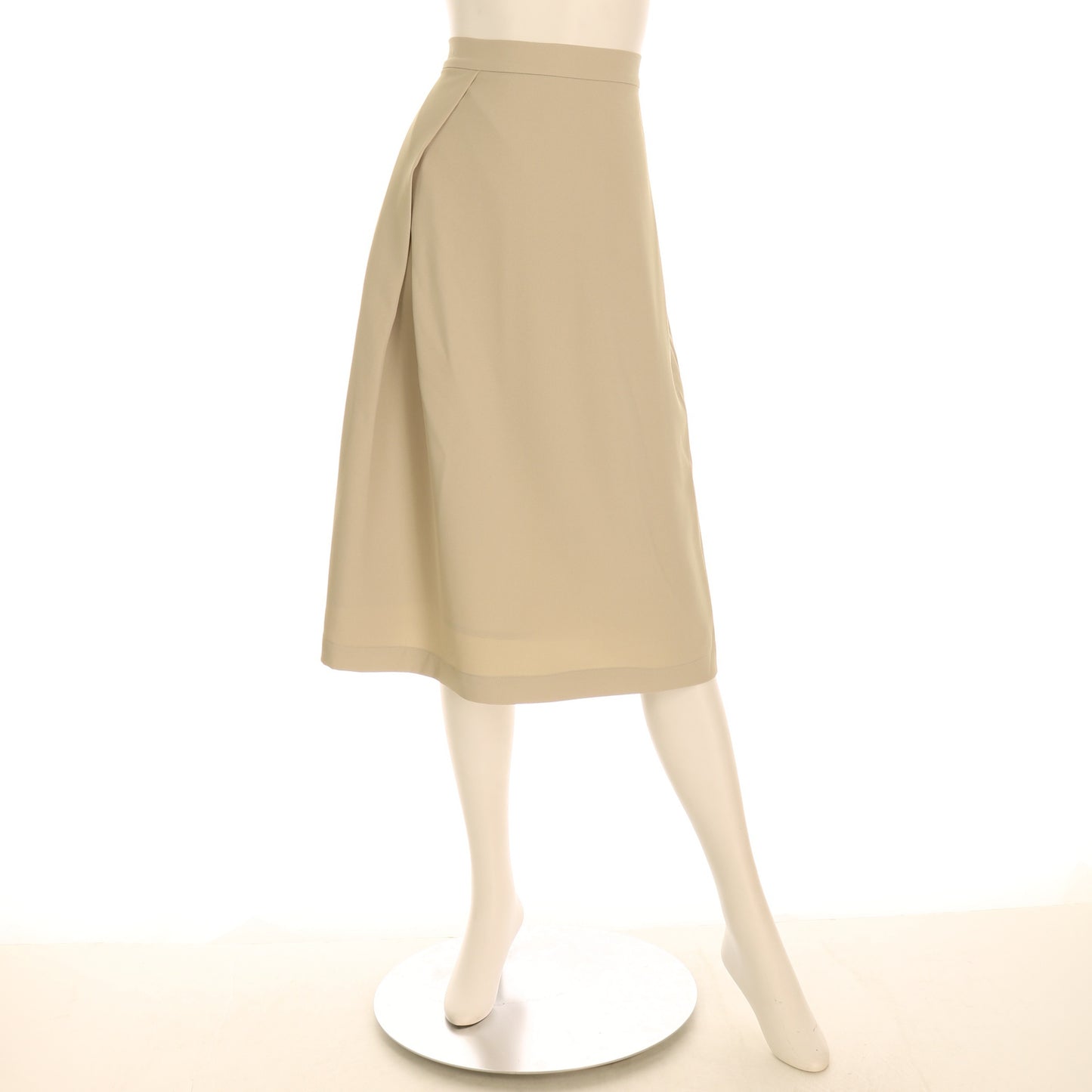 タックデザインフレアスカート