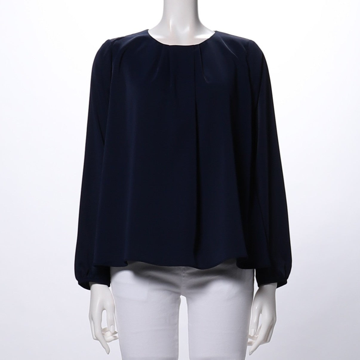 フロントタックブラウス