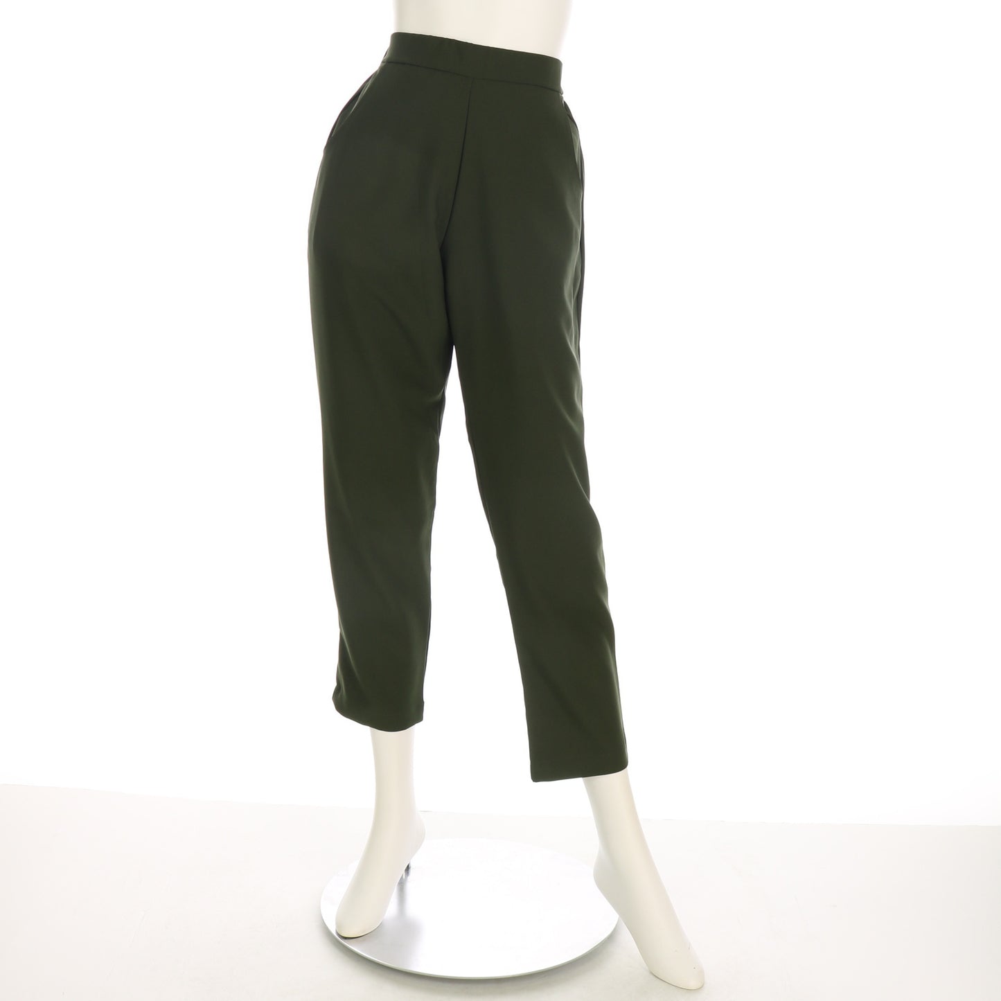 後ろゴムテーパードパンツ