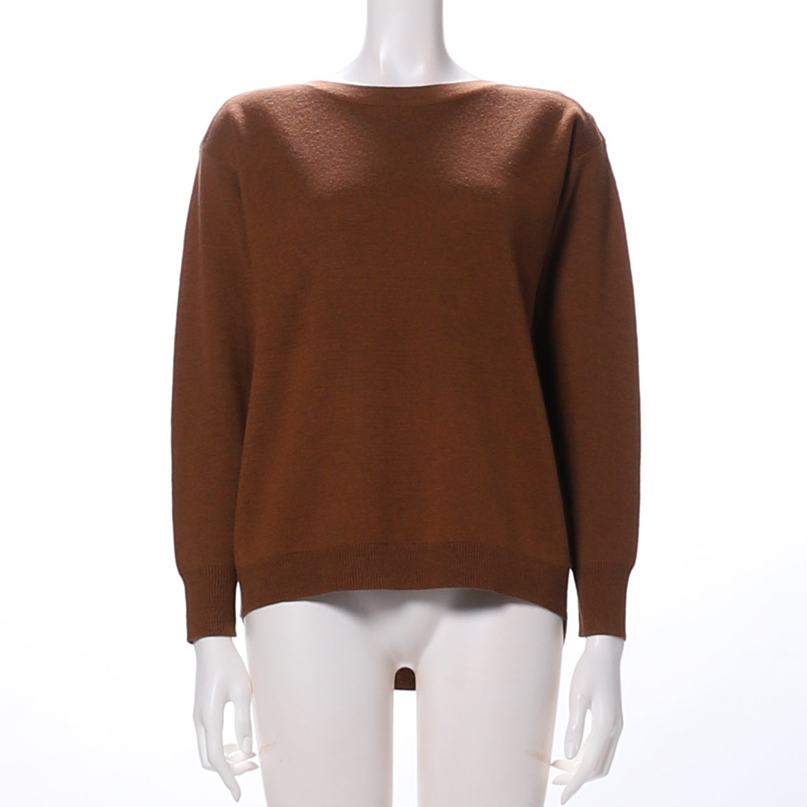 ボートネックボタン付き長袖ニット