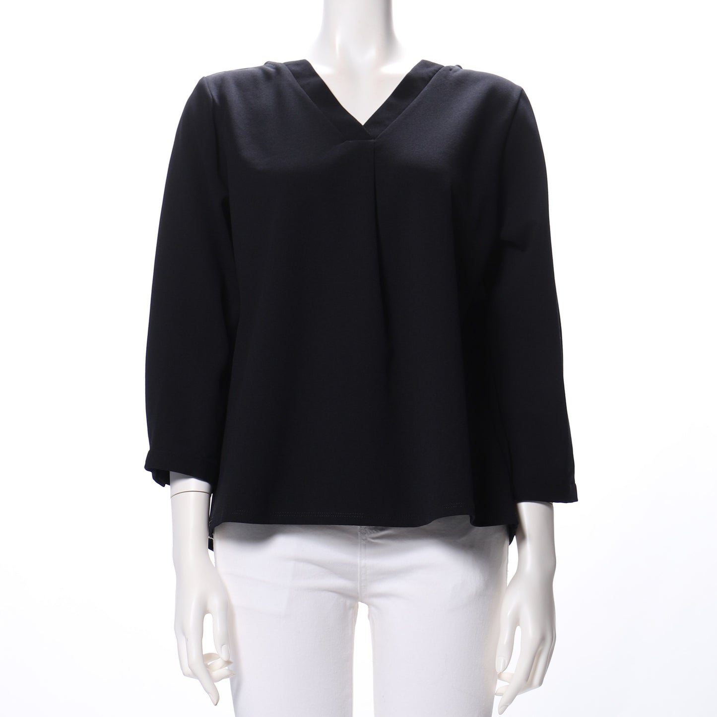 バックメタルパーツVネックカットソー