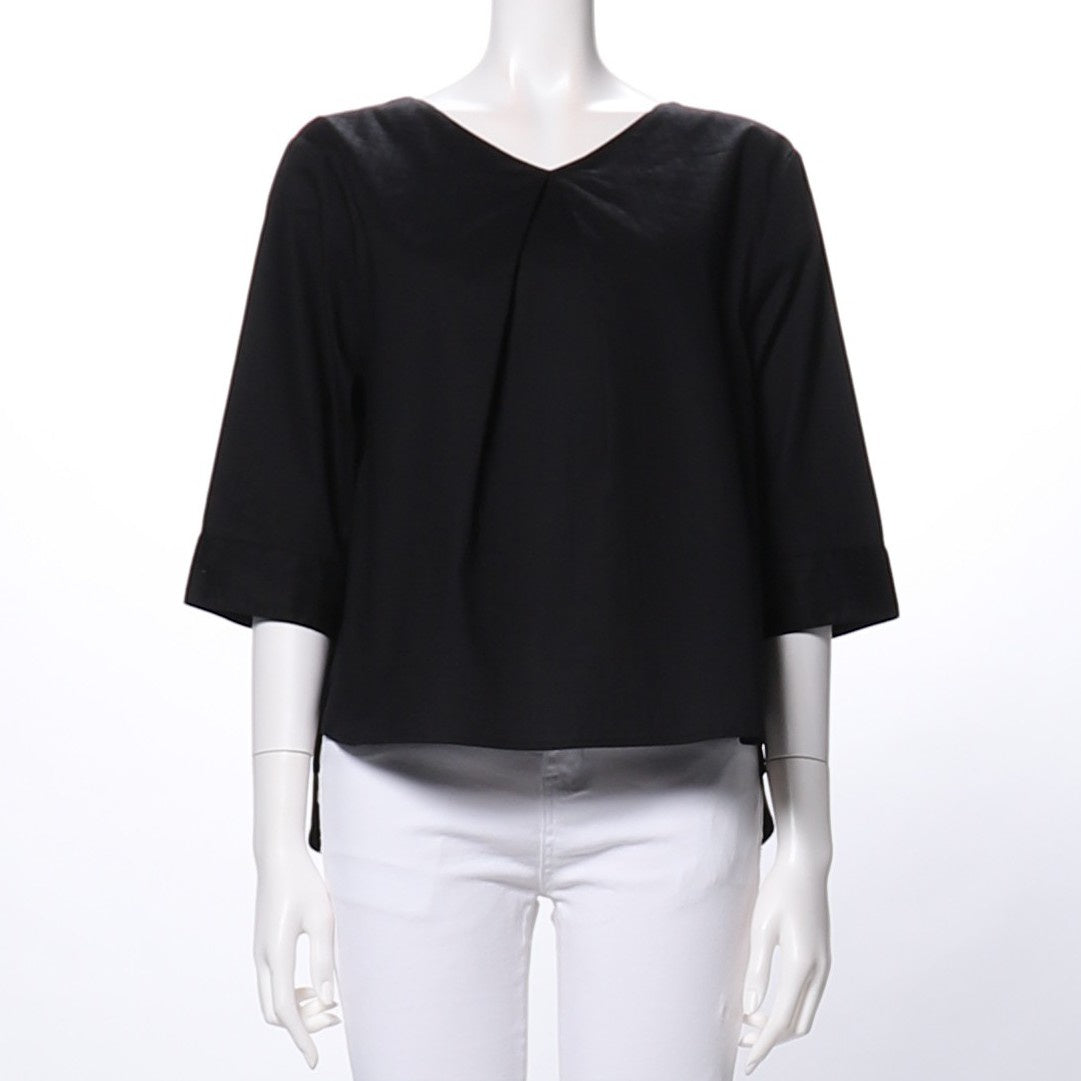 タックデザインブラウス