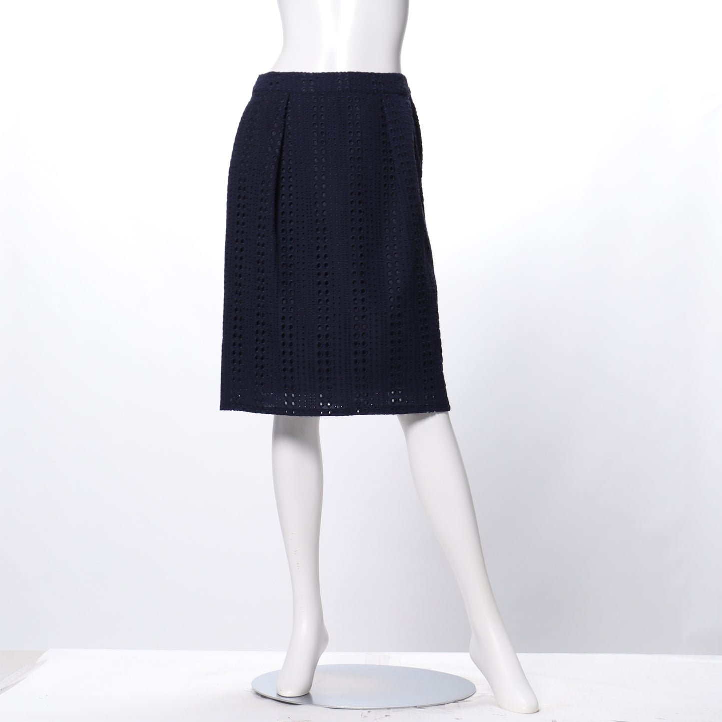 ドット刺しゅうタイトスカート