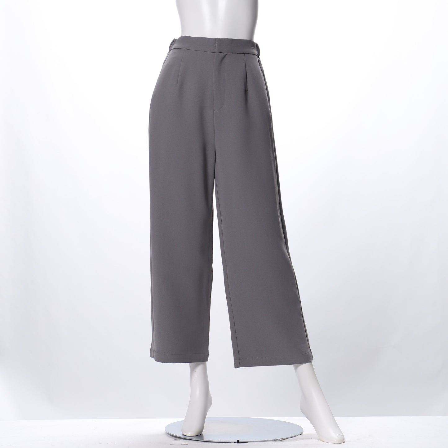 タック入りワイドパンツ