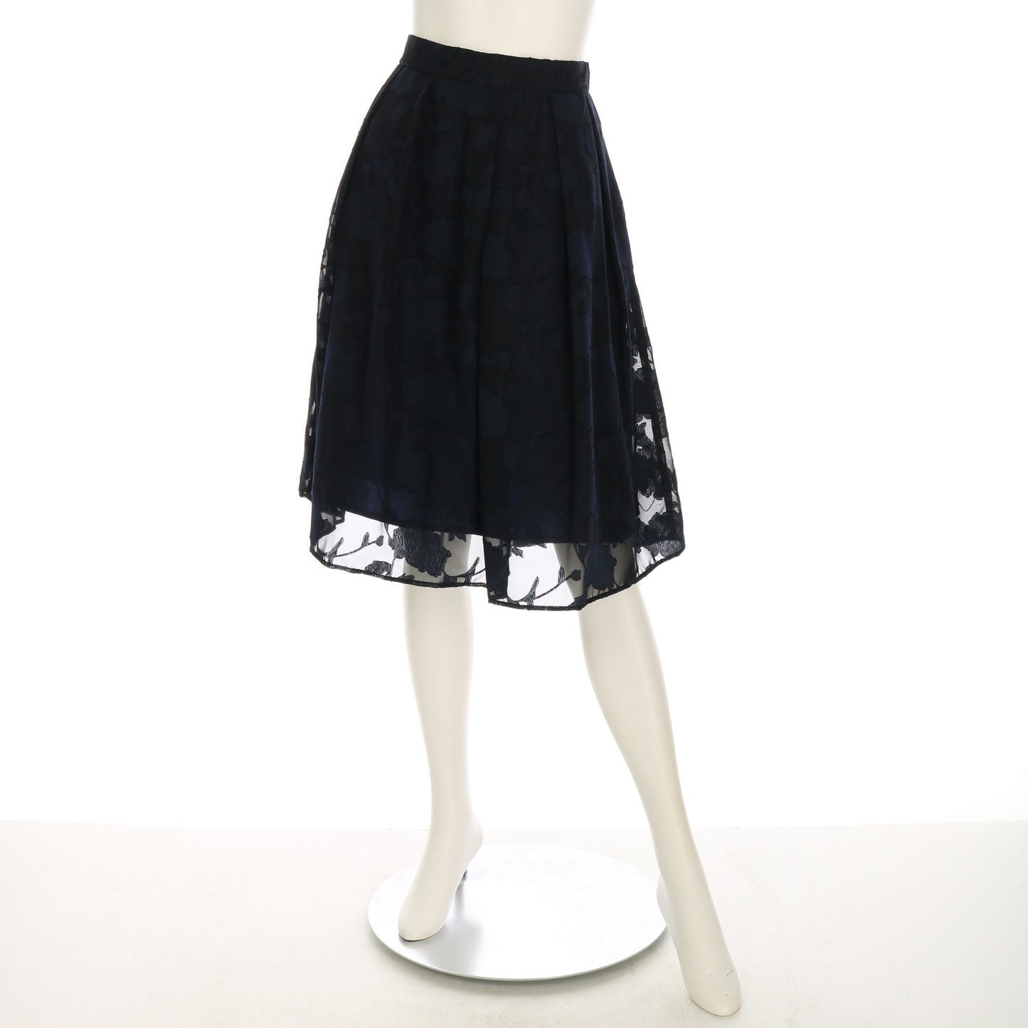 透け感オーガンジータック入りフレアスカート