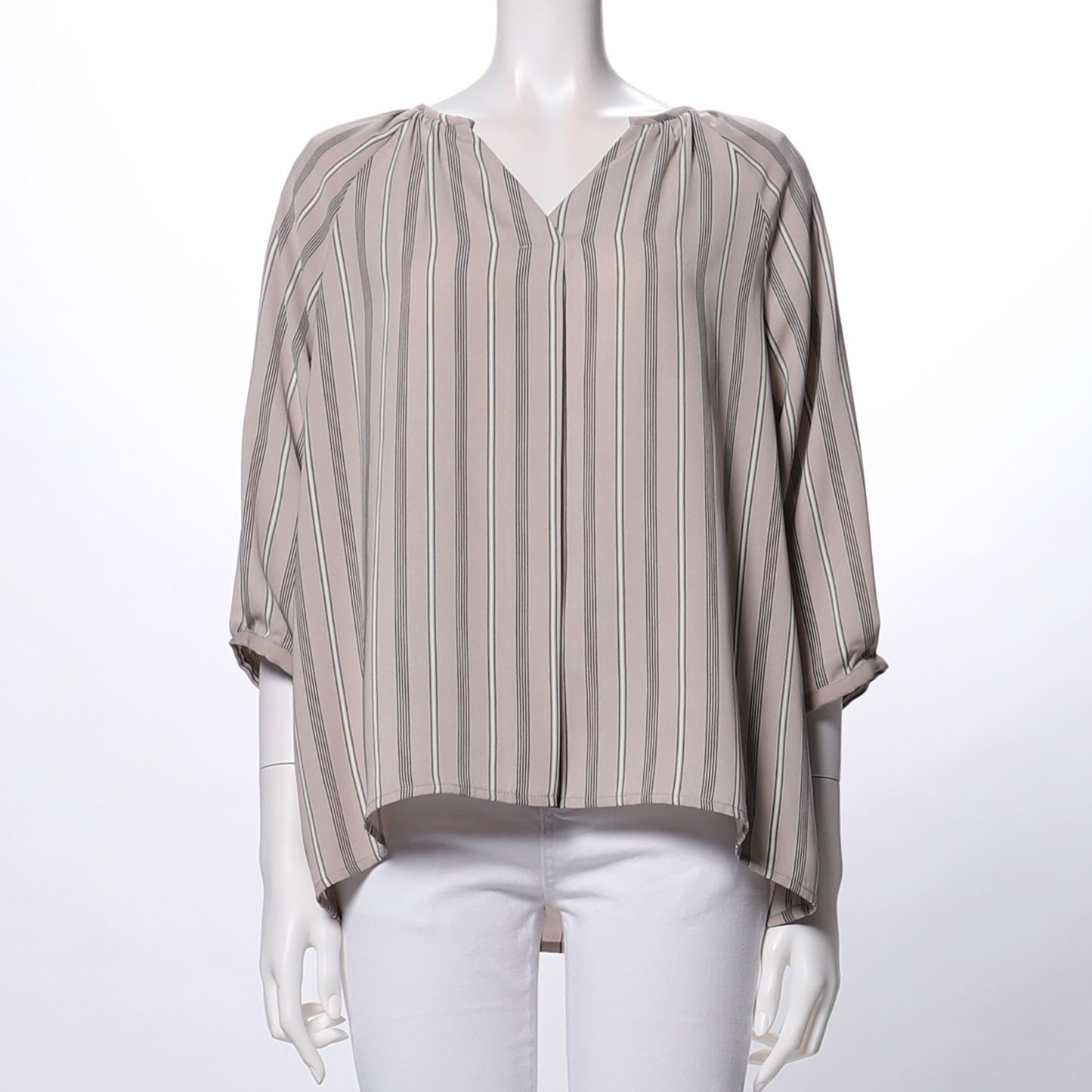 ストライプ柄スキッパーネックブラウス