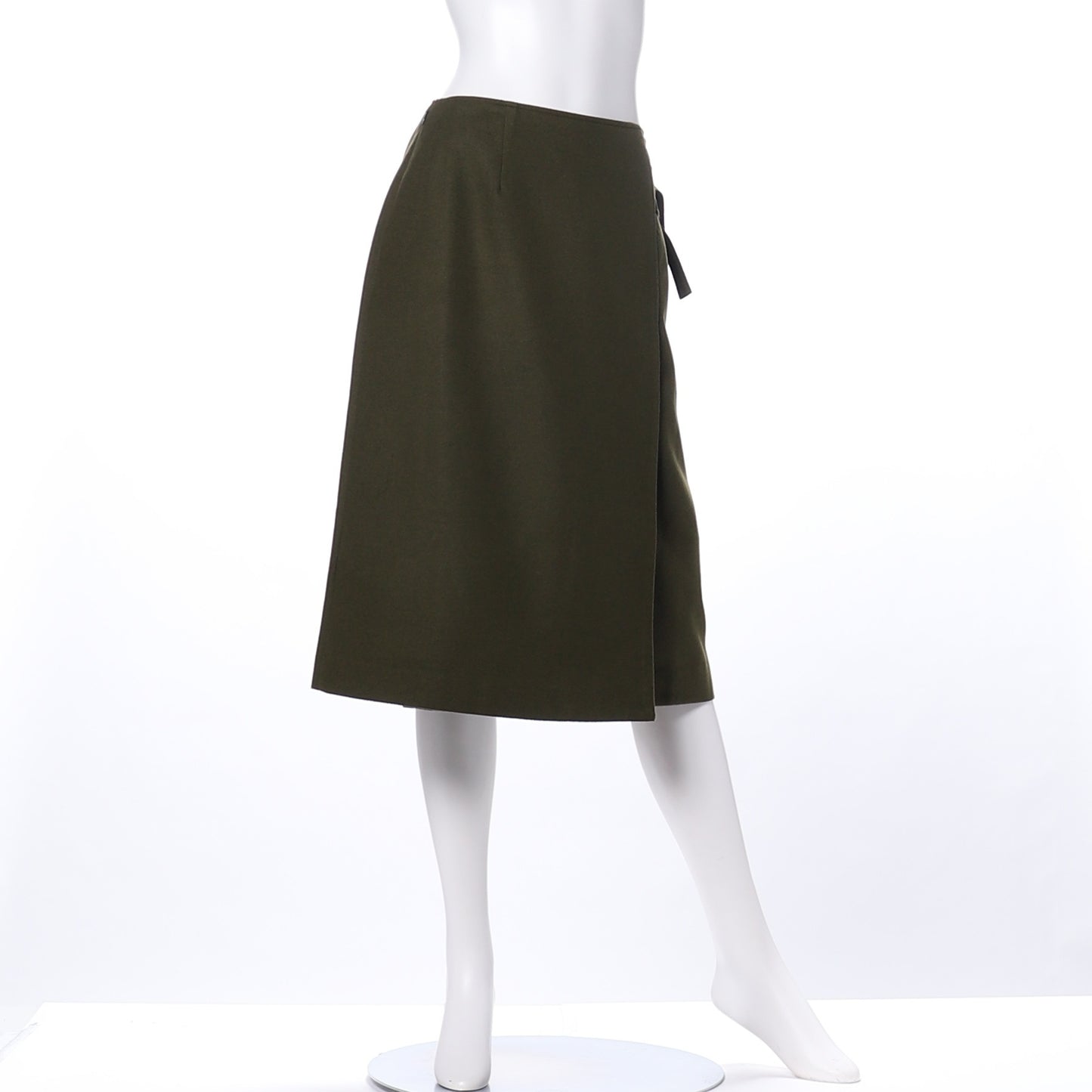 サイドベルトラップ風スカート