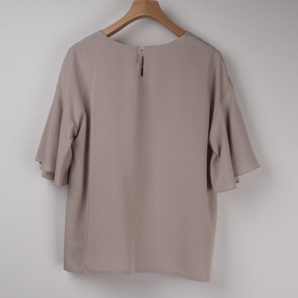 フリルスリーブブラウス