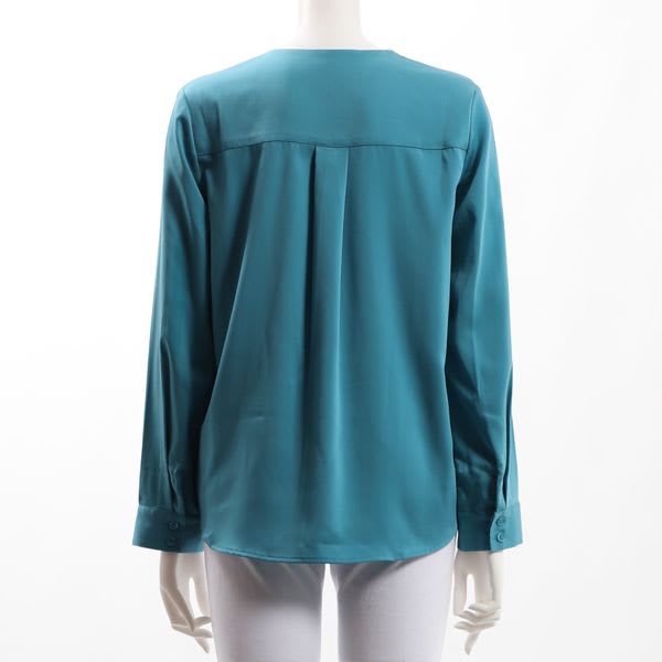 フロントタックVネックブラウス