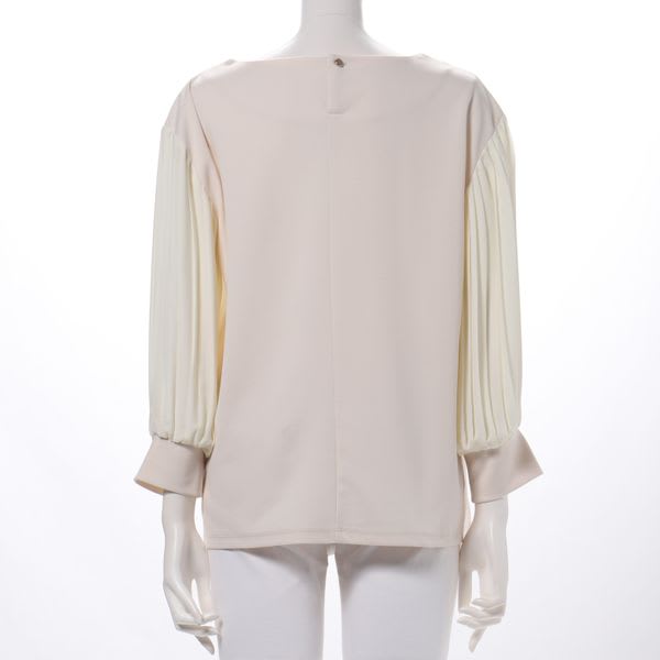 袖プリーツデザインカットソー