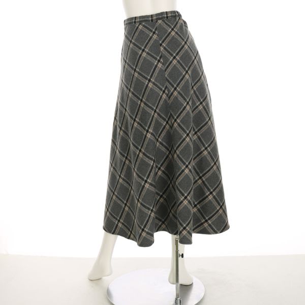 タータンチェックロング丈フレアスカート