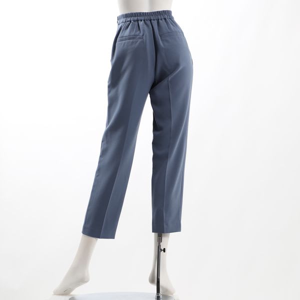 ワンタックテーパードパンツ