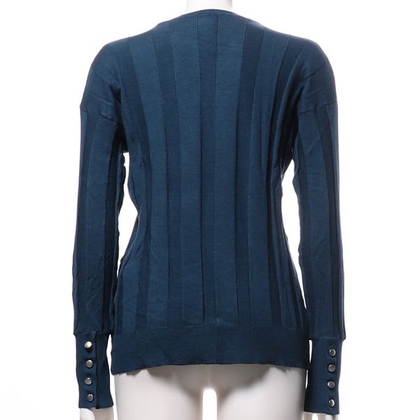 袖口ボタンデザインリブニット