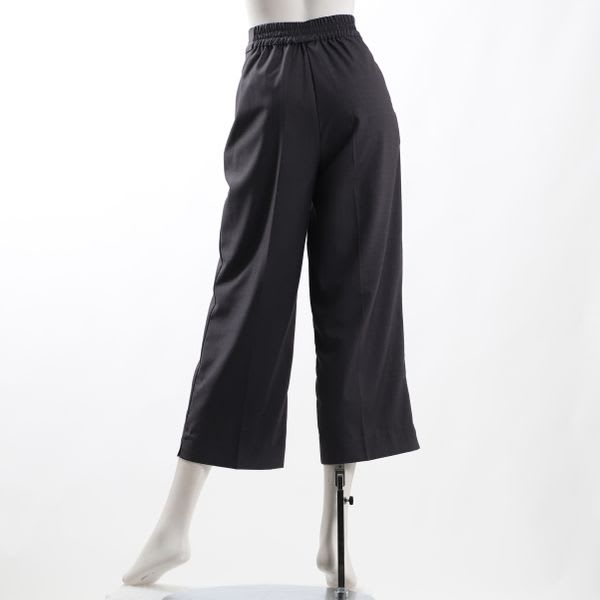 ポケット付きストレートパンツ