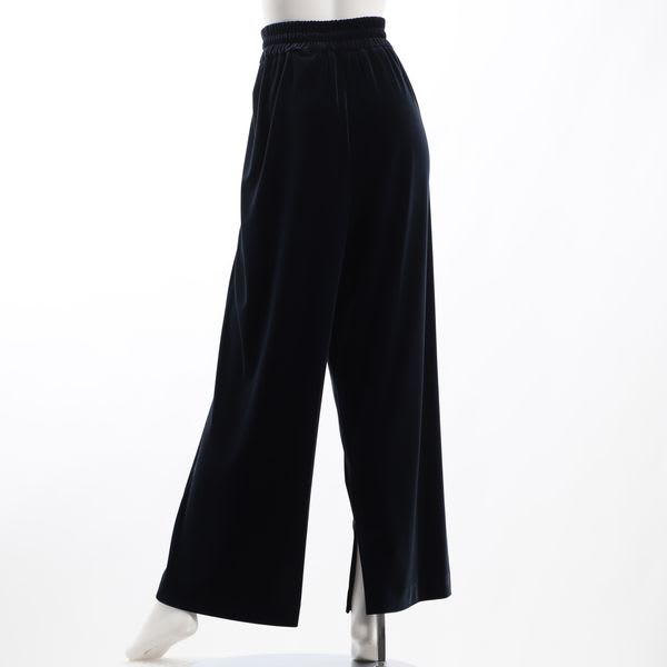 柔らかいベロアストレッチパンツ
