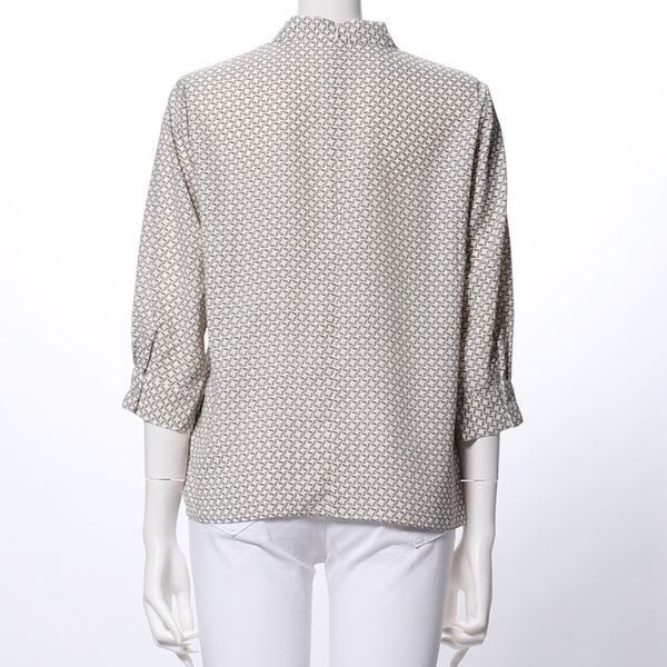 襟元デザインブラウス