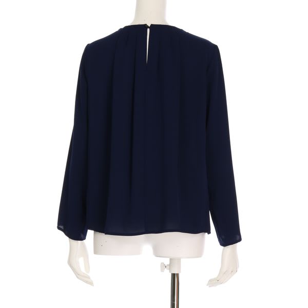 タックデザイン上品ブラウス