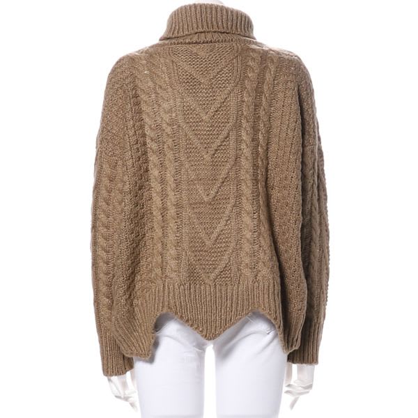 イレギュラーヘムタートルネックニット