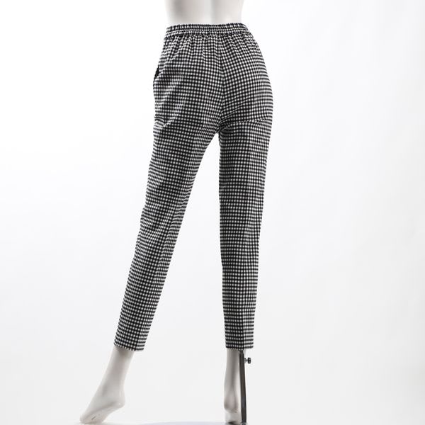 ポケット付きテーパードスキニーパンツ