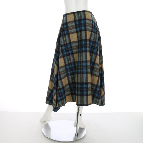 タータンチェックフレアスカート