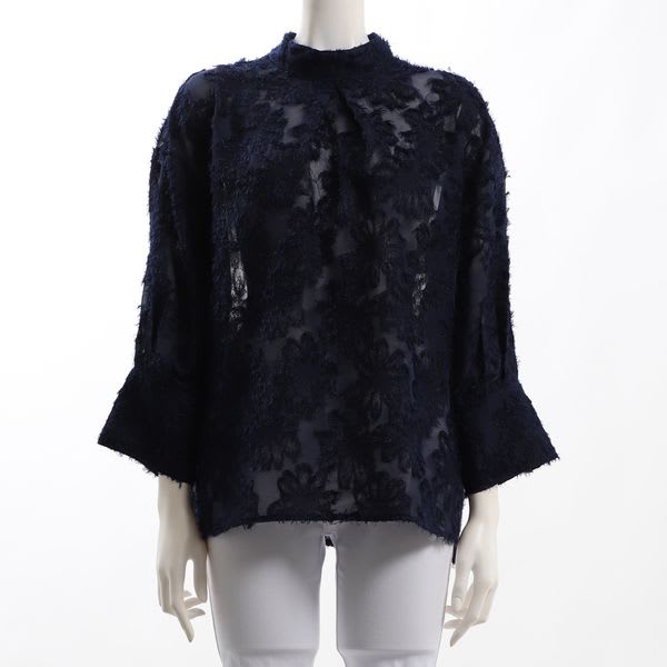 ジャガードスタンドカラーブラウス