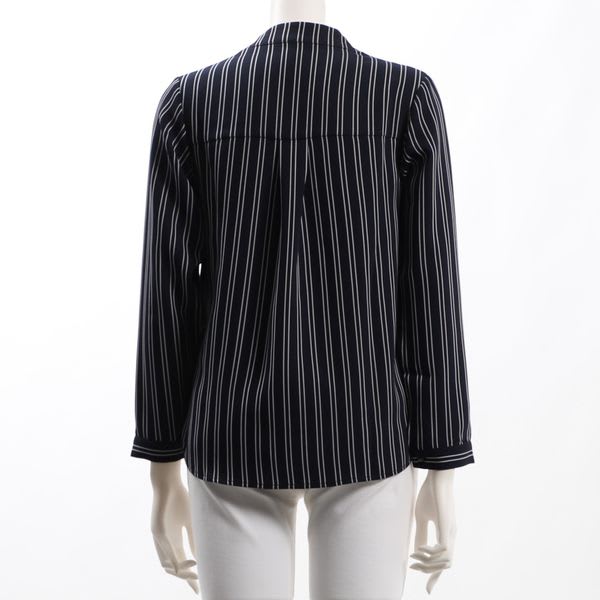 ストライプ柄Vネックブラウス