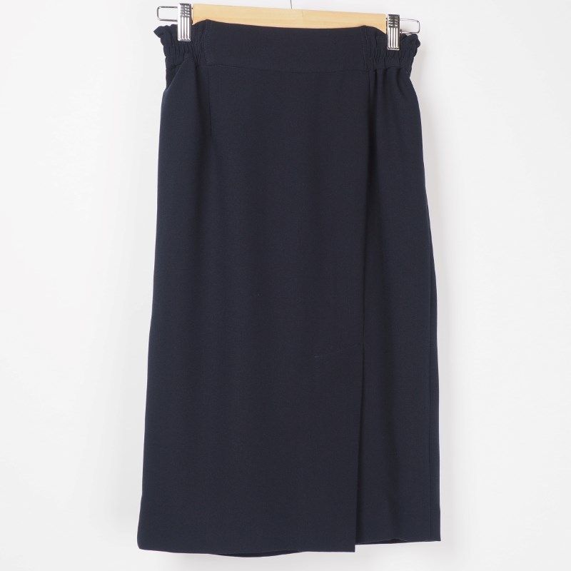 斜めスリットスカート