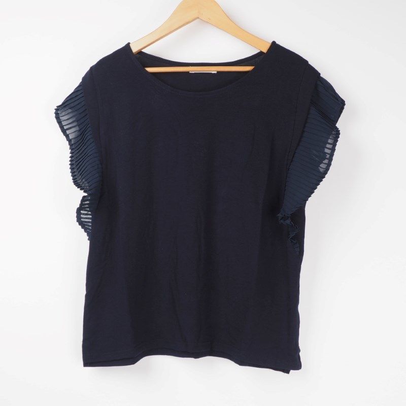 異素材プリーツ袖カットソー