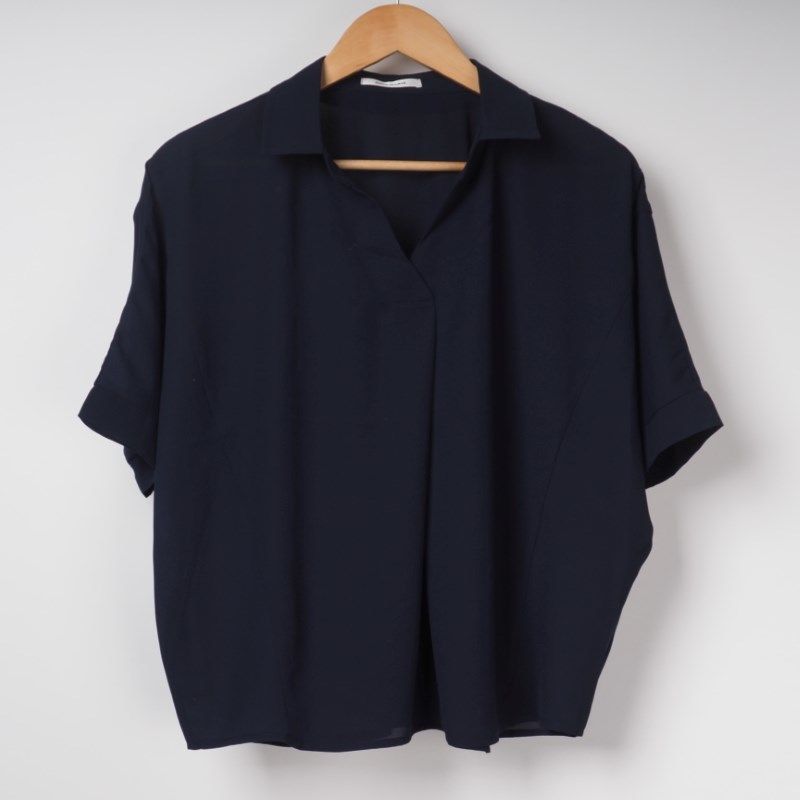 ドルマンスリーブスキッパーブラウス