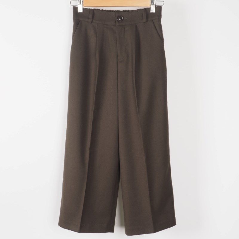 タック入りワイドシルエットパンツ