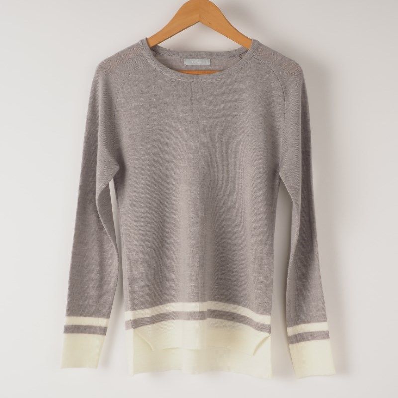 裾バイカラーラウンドネックニット