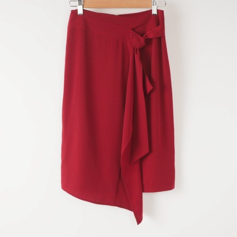 サイドフリルラップ風タイトスカート