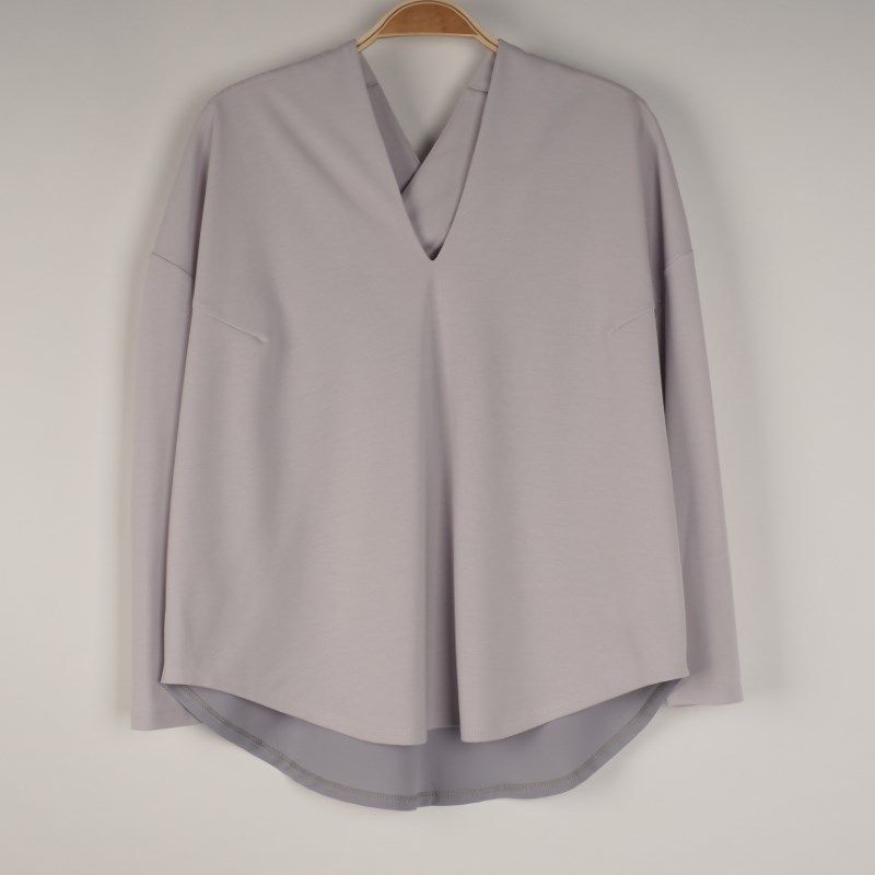 Vライン切り替えトップス