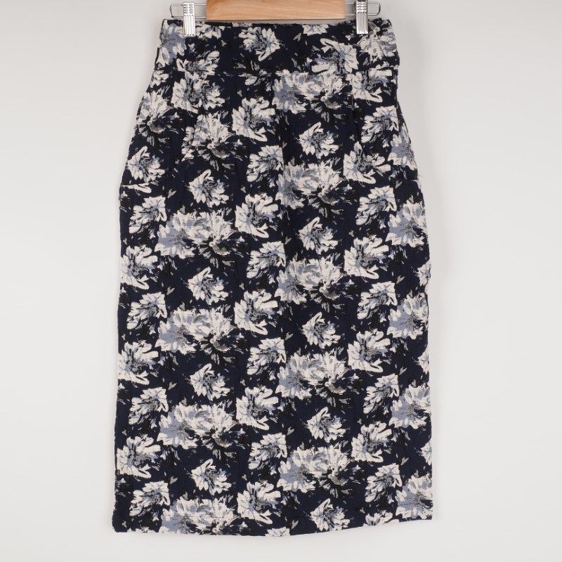 花柄タイトスカート